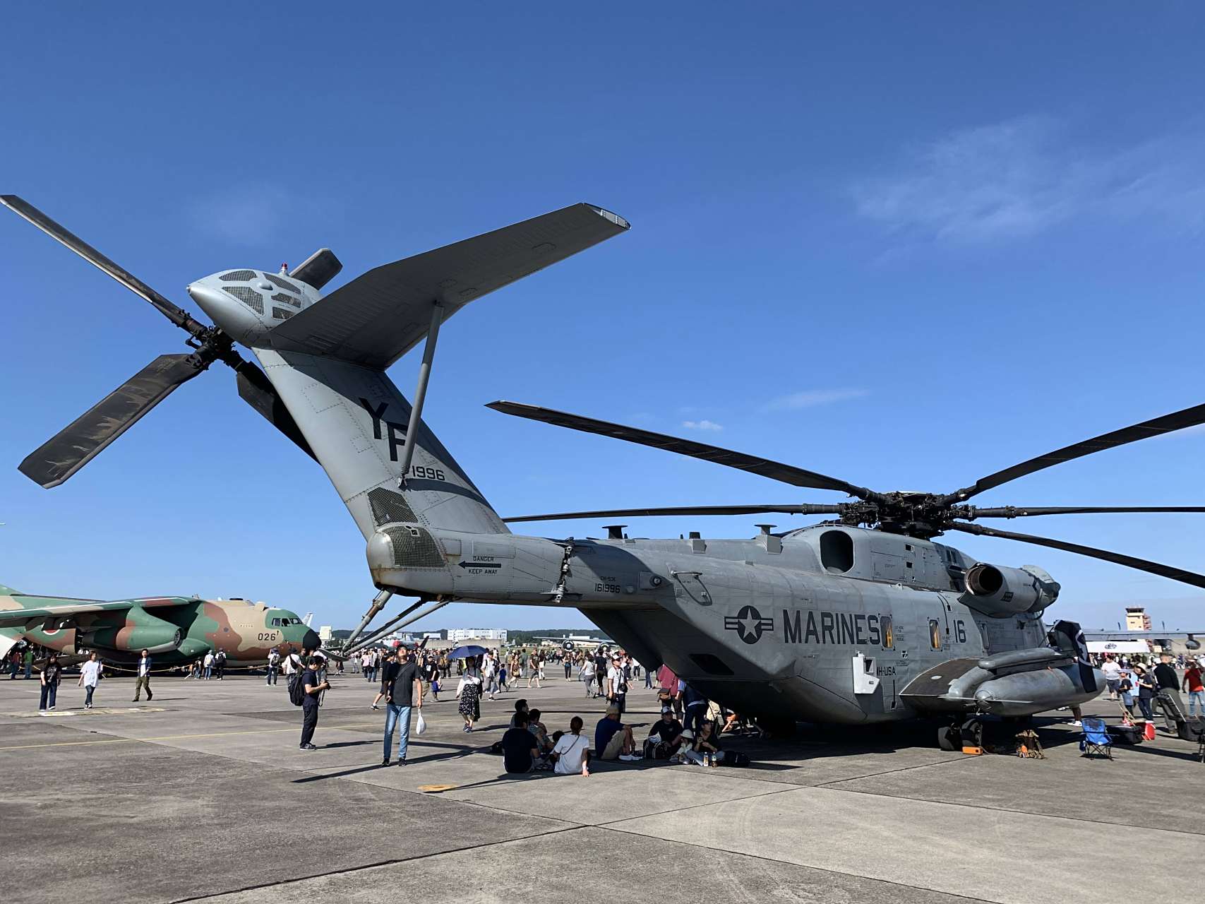 飞行器欣赏:美海军陆战队开放日上的ch-53e运输直升机,目前已被新的