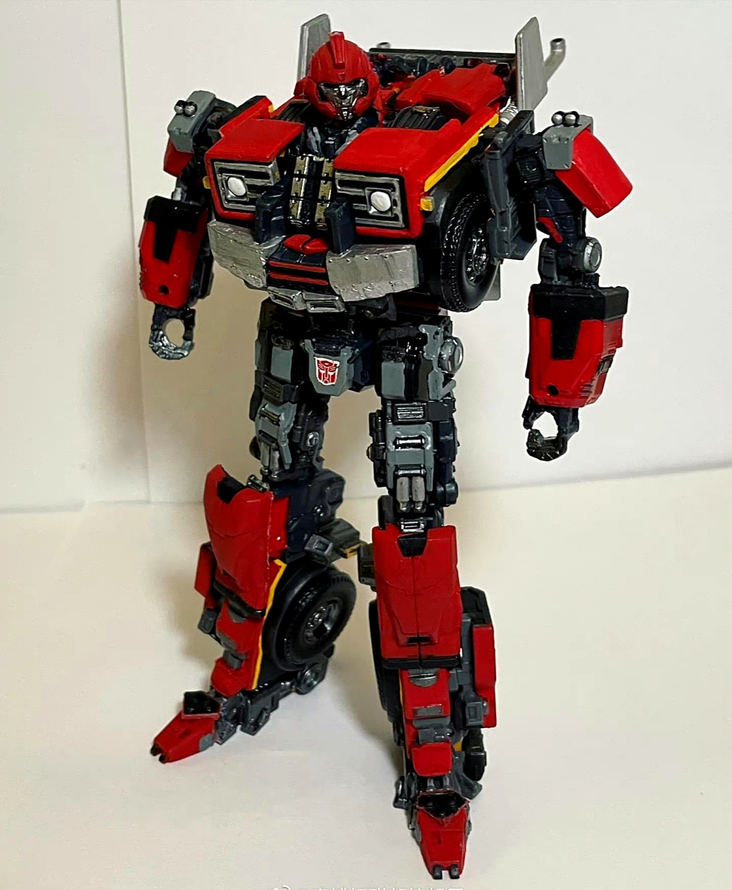 模型欣赏:模友利用圈套模具改造的变形金刚7铁皮.