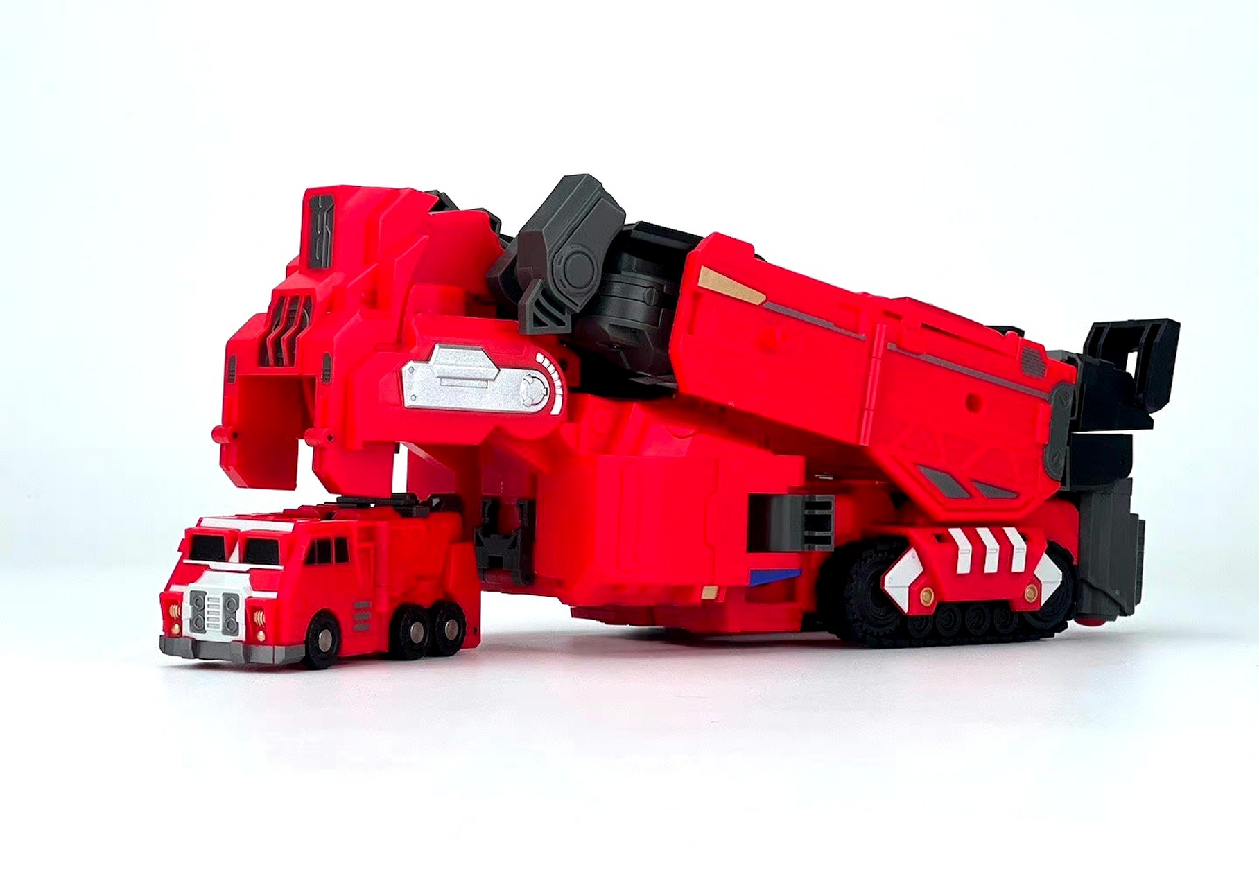 模型欣赏:fanshobby 变形金刚 舰队 mb-20 x-load极载/超载 胸甲战士