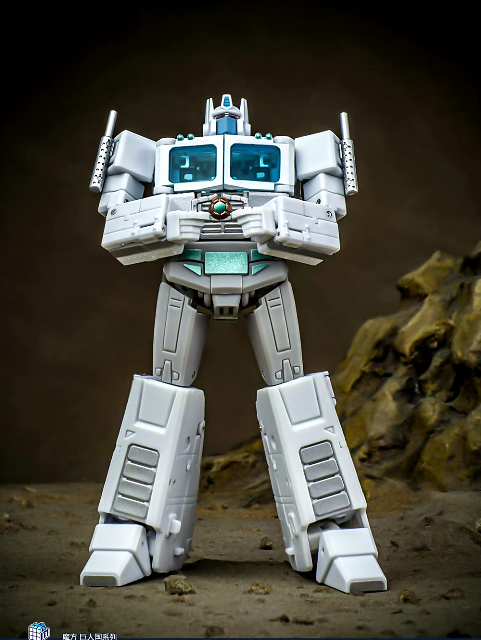 模型欣赏:魔方 ms-b46w 白色擎天柱/通天晓.#动漫# #模型# #变形金刚