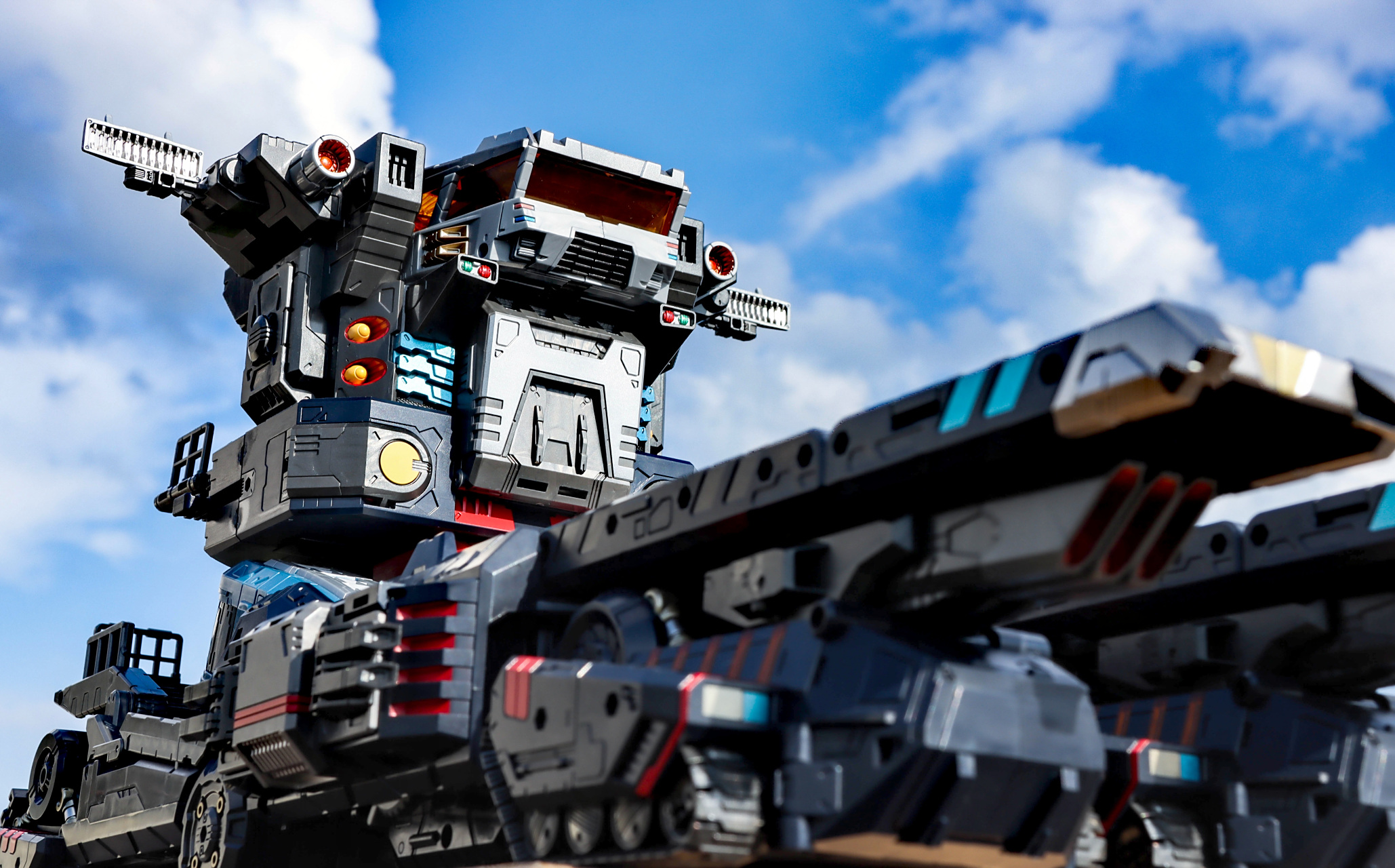 模型欣赏:戴亚克隆 da95 陆上机动战舰,by 默默无闻的胶佬.