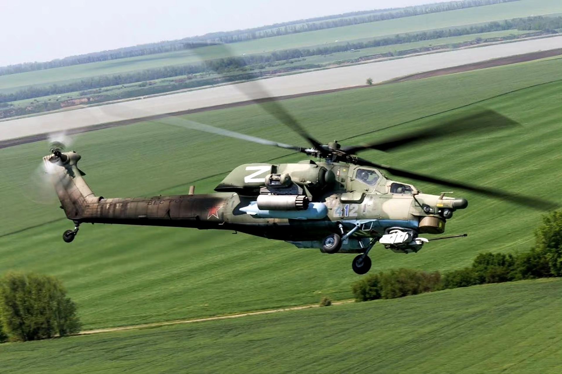 战机欣赏:俄罗斯 米-28n武装直升机,世界上为数不多的重型武装直升机.