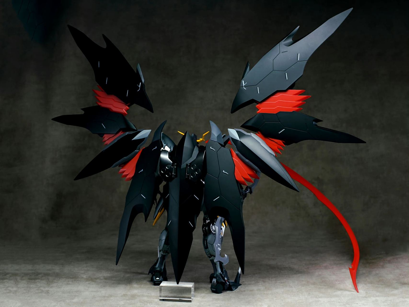 模型欣赏:利华模型 1/72 机动战士高达w 地狱死神 合金成品模型,by 模