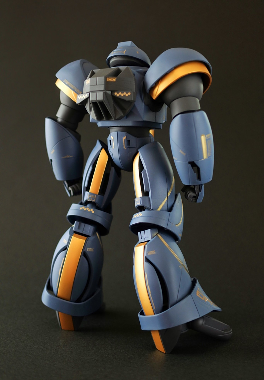 模型欣赏:倒a高达 1/00 sumo -戴安娜的皇家卫队-哈里·奥德专用机,by