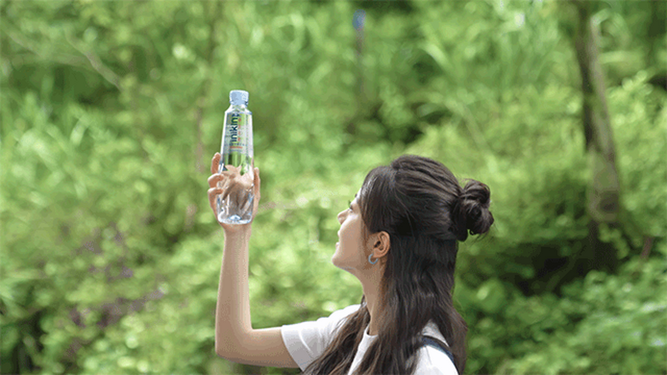 今日微博开屏:赵今麦伊刻活泉品牌代言人