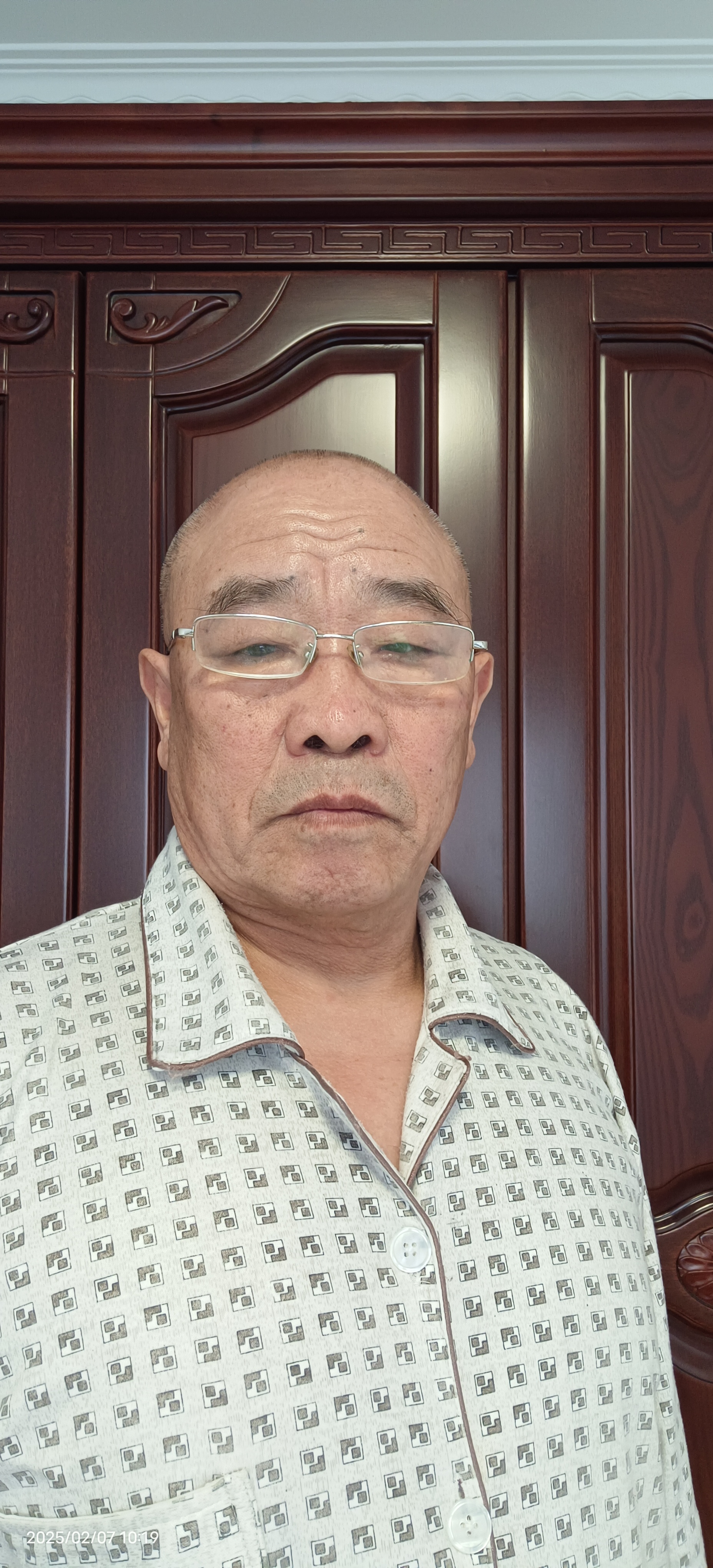 甜心元宵彩灯灿, 十五过后大年圆. 黄牛上套犁广田, 生生不息代代传