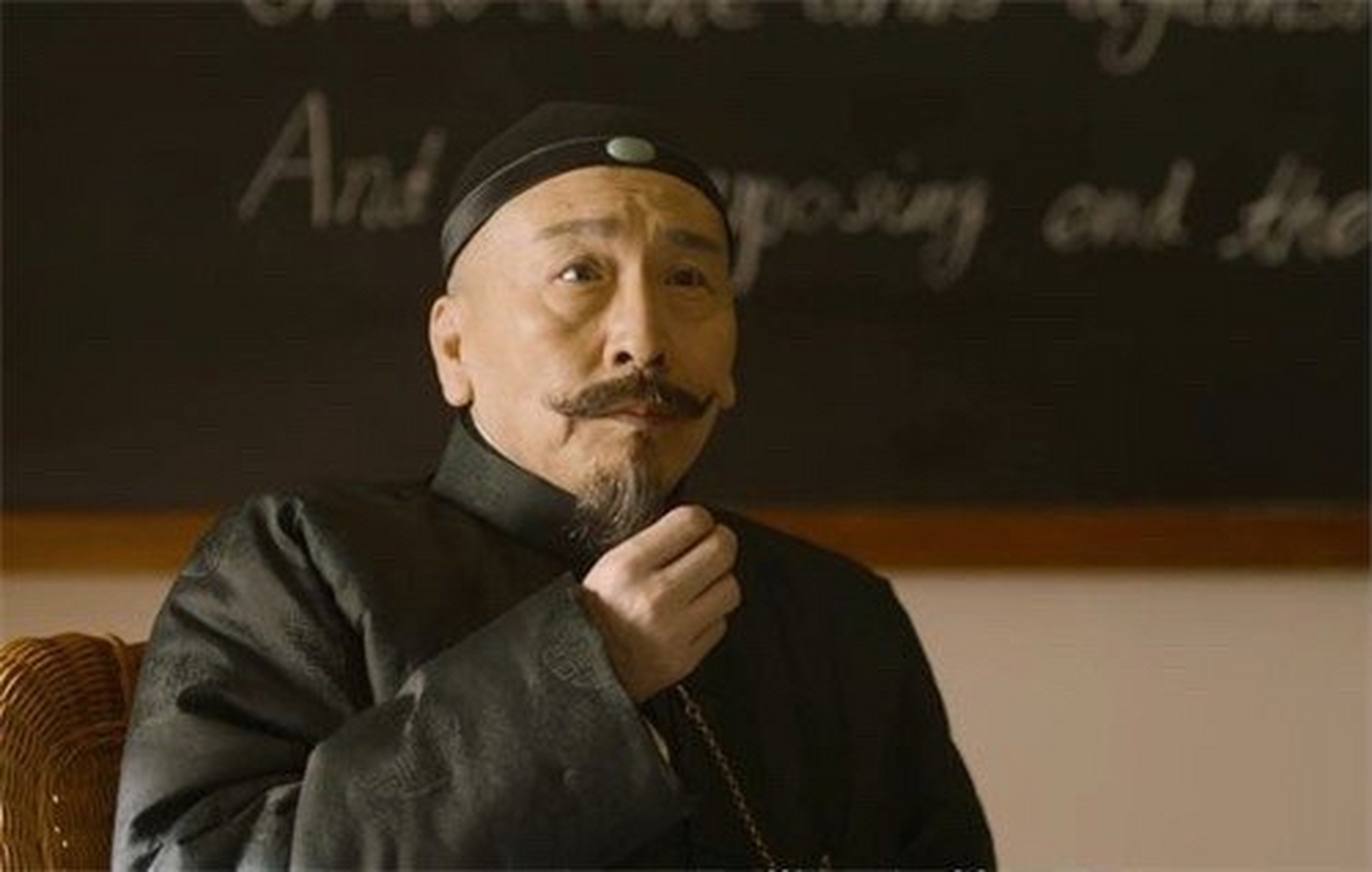 杨玉书的引荐下,辜鸿铭成为了张之洞的幕僚,在承担对外文书工作的基础