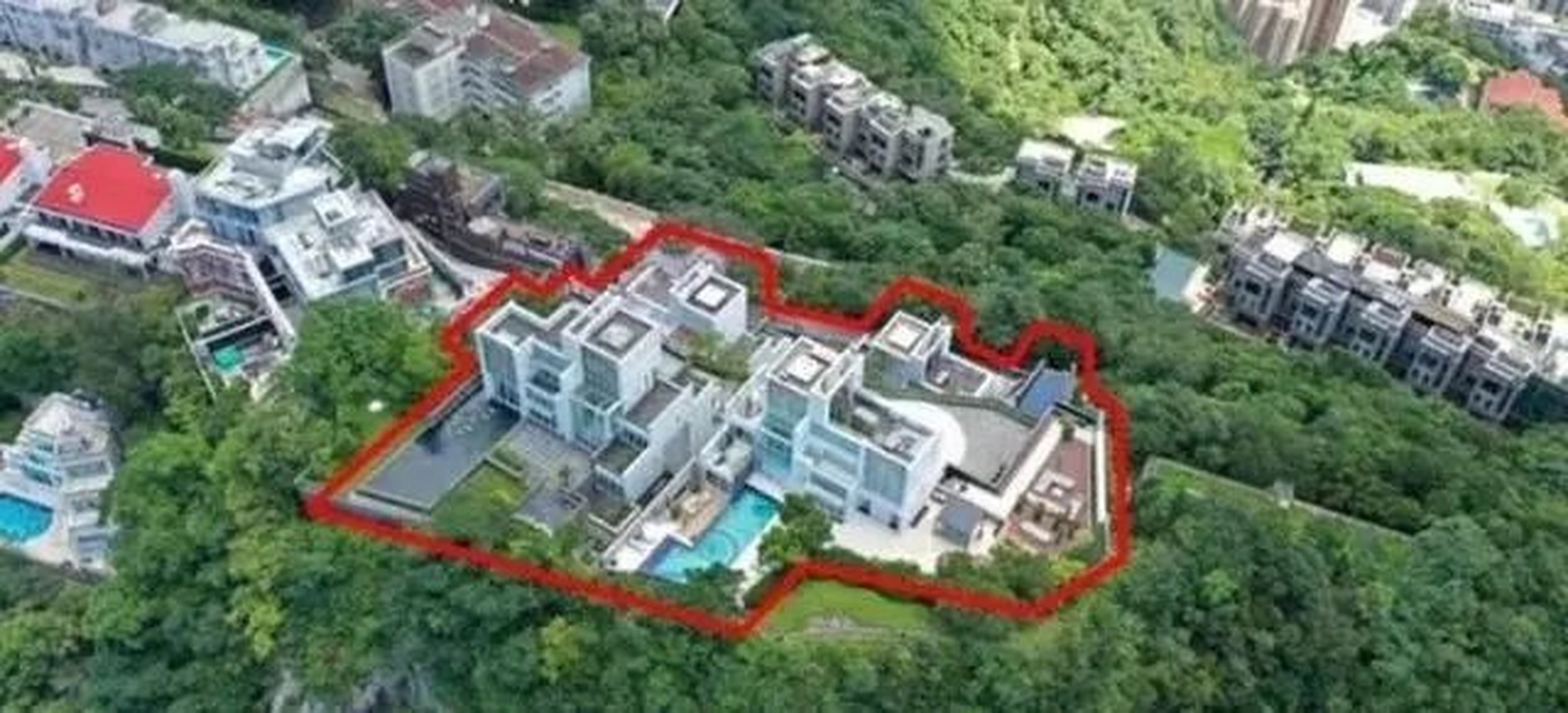 周星驰用自己的豪宅"天比高",抵押了五个亿.