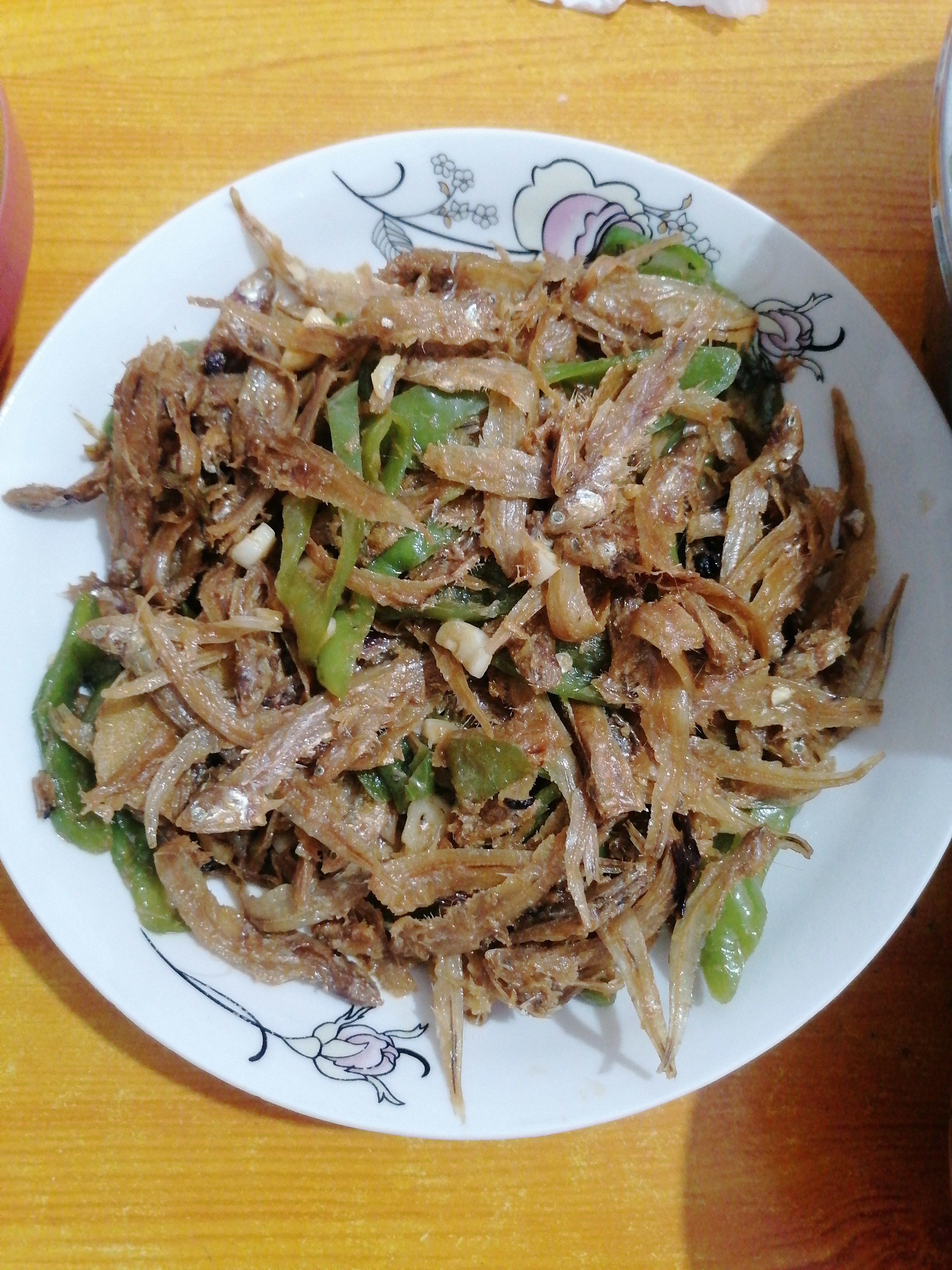 辣椒干巴鱼,家乡美食,有知道是那里.