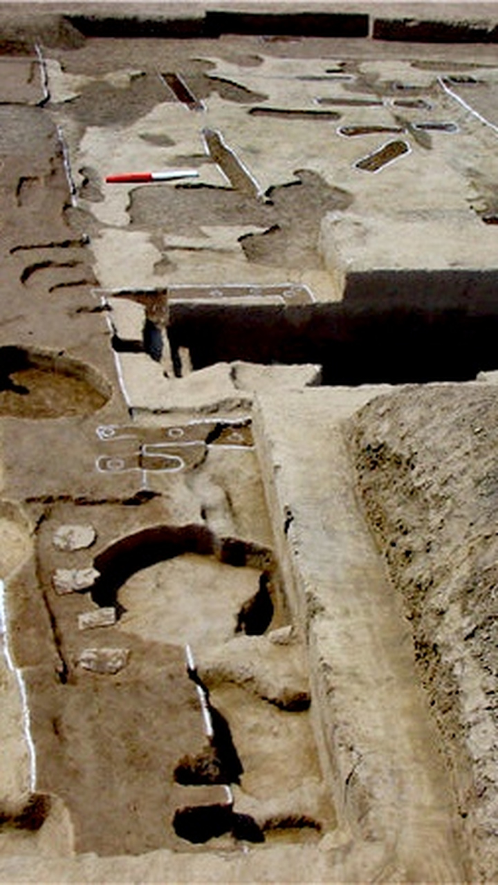 河南省偃师二里头遗址,是1959年徐旭生先生在考古调查中发现,由于
