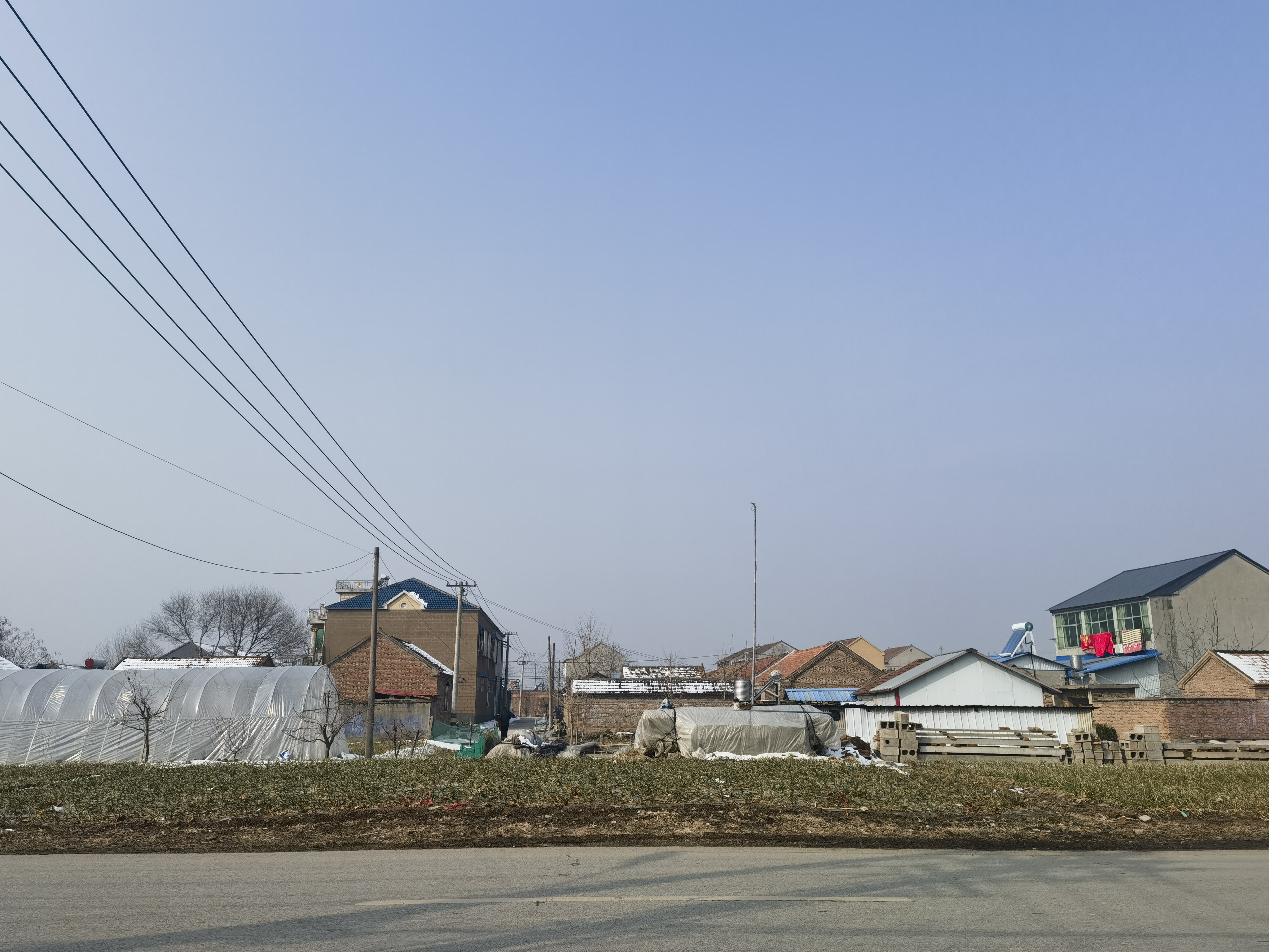 徐州贾汪区最东边的耿集街道瓦房村,贾汪铜山邳州三区县交界,发展的