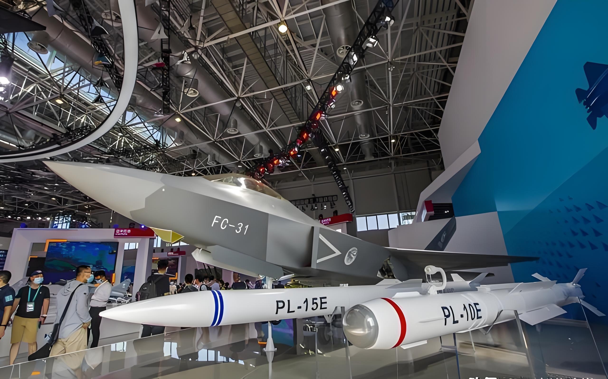 美国aim260空空导弹终于要来了  美国空军刚公布的采购计划说,2025 年