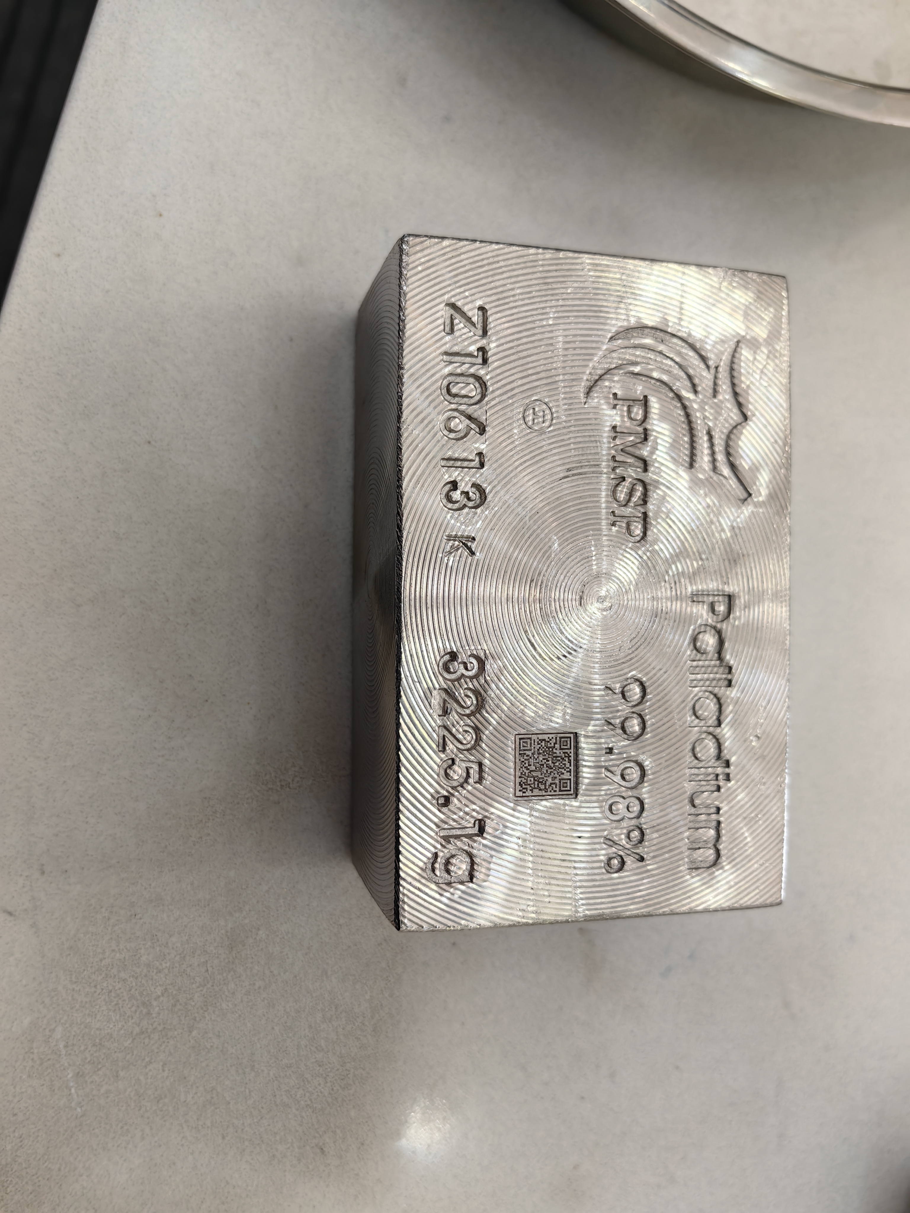 求购含金银铂钯铑贵金属废料的简单介绍 第2张