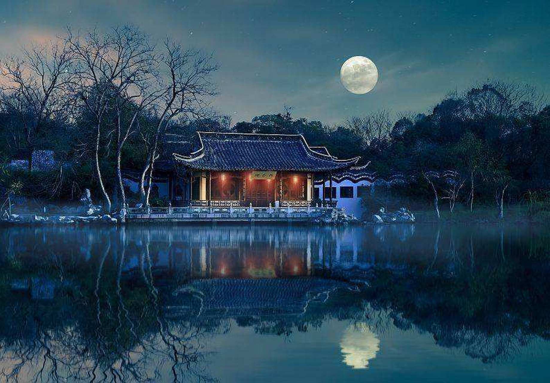 每日打卡#  月下谁吹笛数声,晚风吹起浪层层.