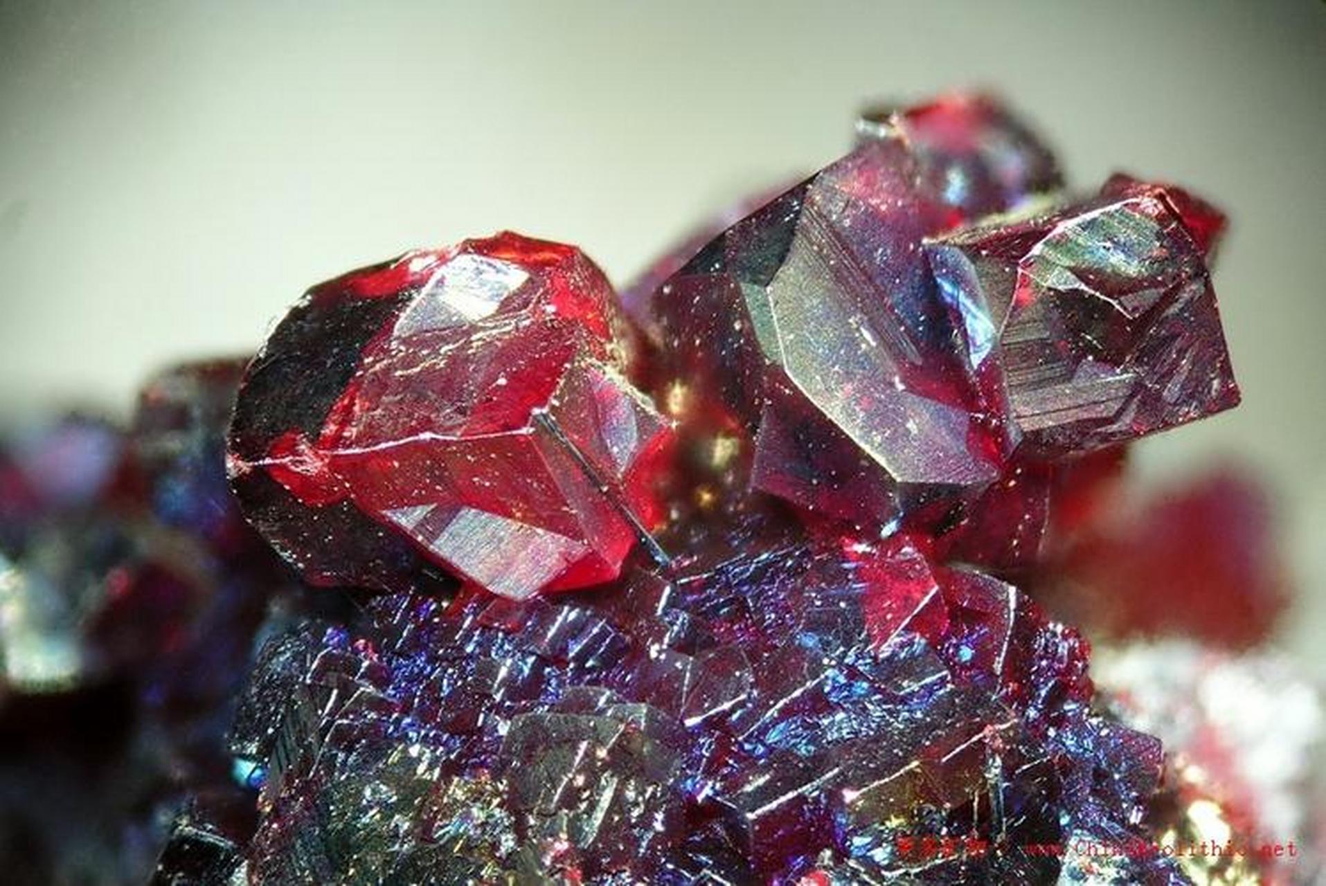 化学反应# 硫化汞(hgs)的生成 在研钵中加入少量硫粉,并滴入一滴水银