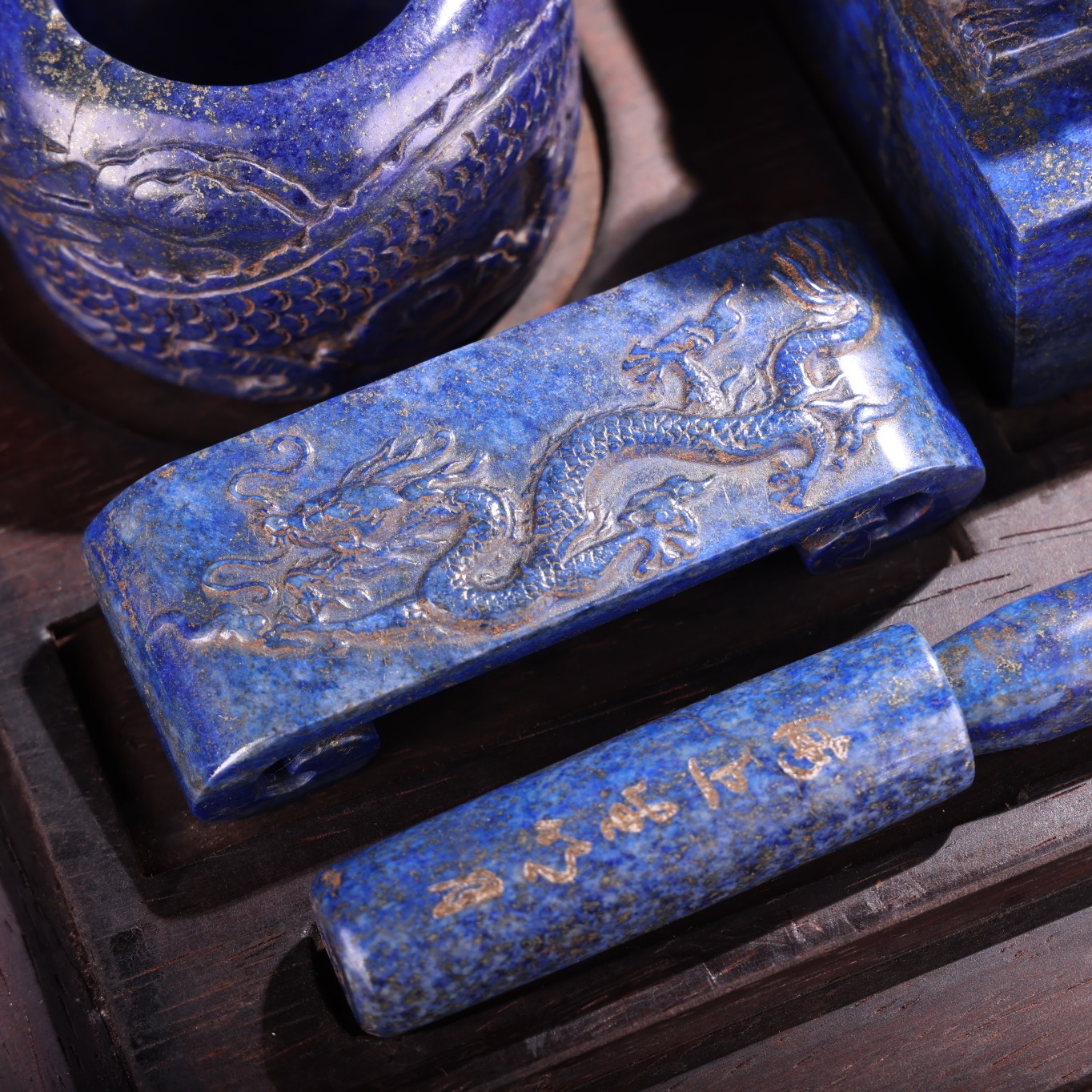 珍藏清代天然老青金石纯手工雕刻皇级御用文房七宝一套      一套重