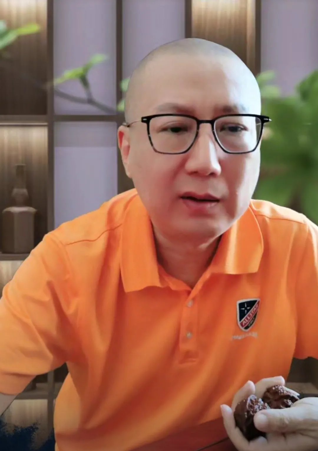 杨少华去世了,老汪在直播里哭着解释为啥要这么郑重悼念他