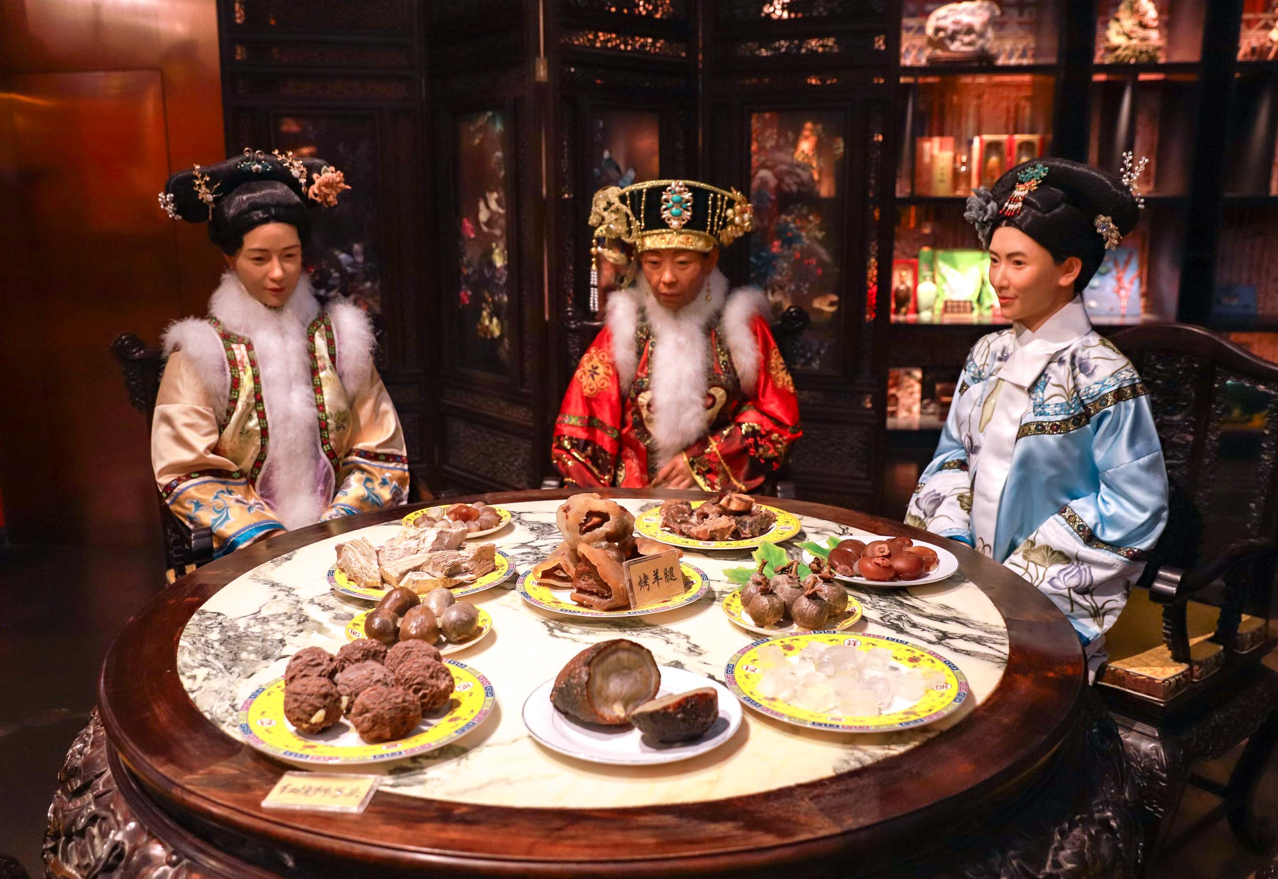 夏季百家接力赛#猜猜看,这一桌满汉全席得多少钱?