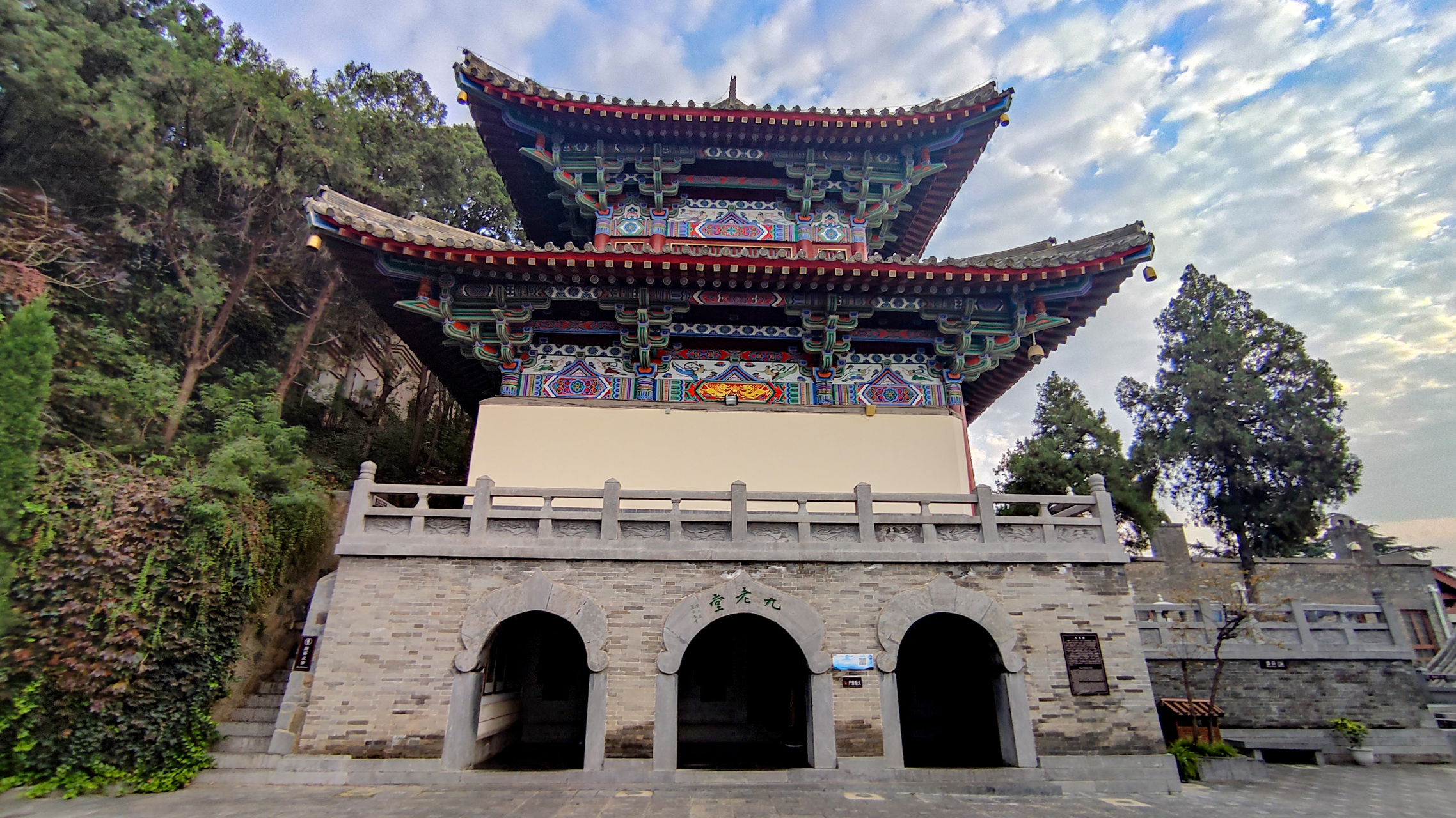 洛阳香山寺,白居易曾捐了60万,你不打算来看看吗?