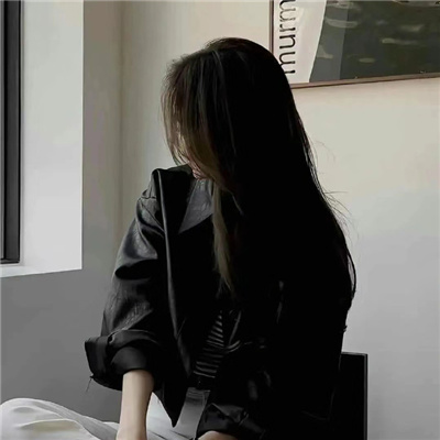 远离世俗的清冷孤独感女生头像#头像# #小众女生头像##好看真人女生