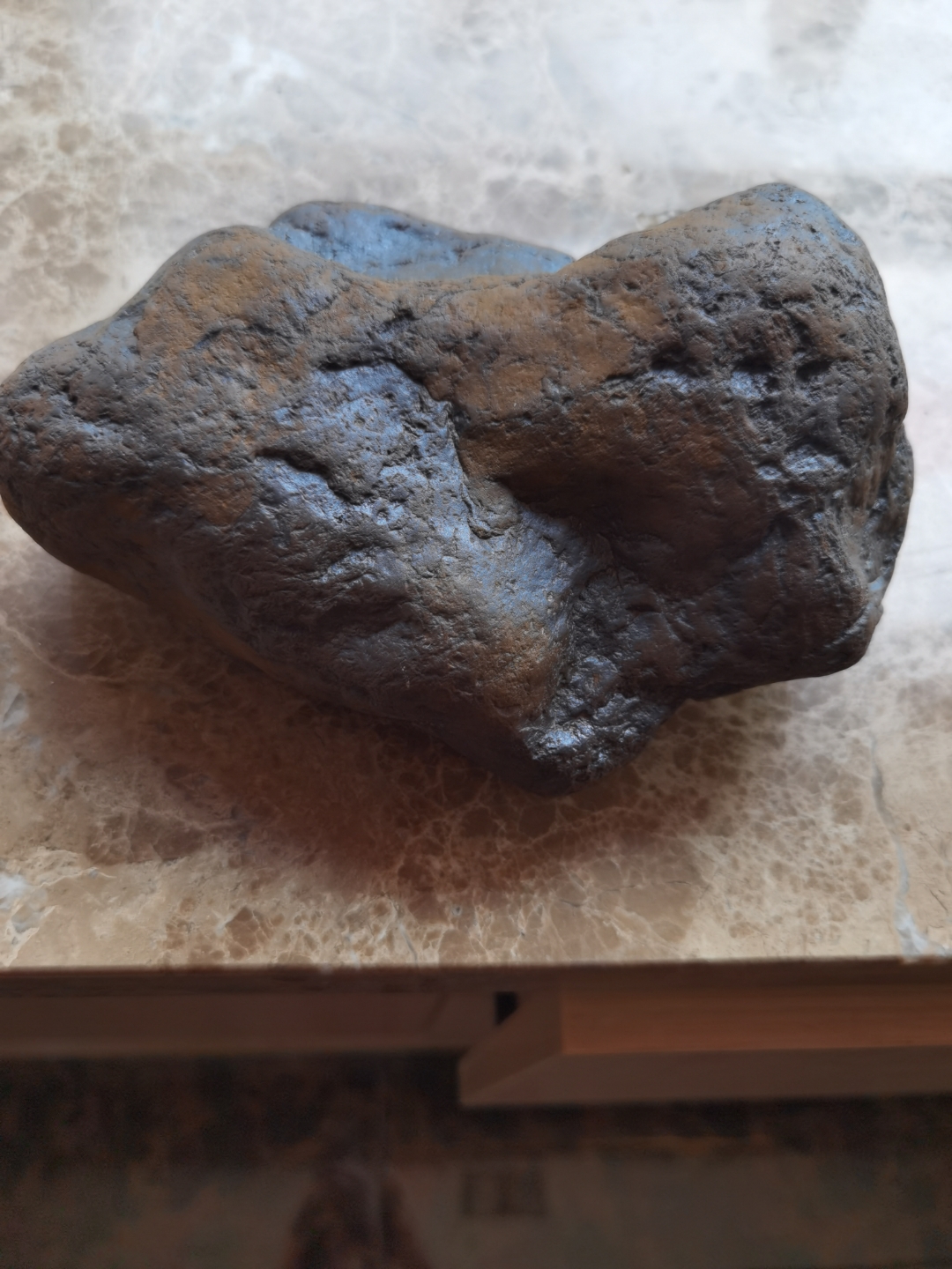 高品味铁矿石标本一块