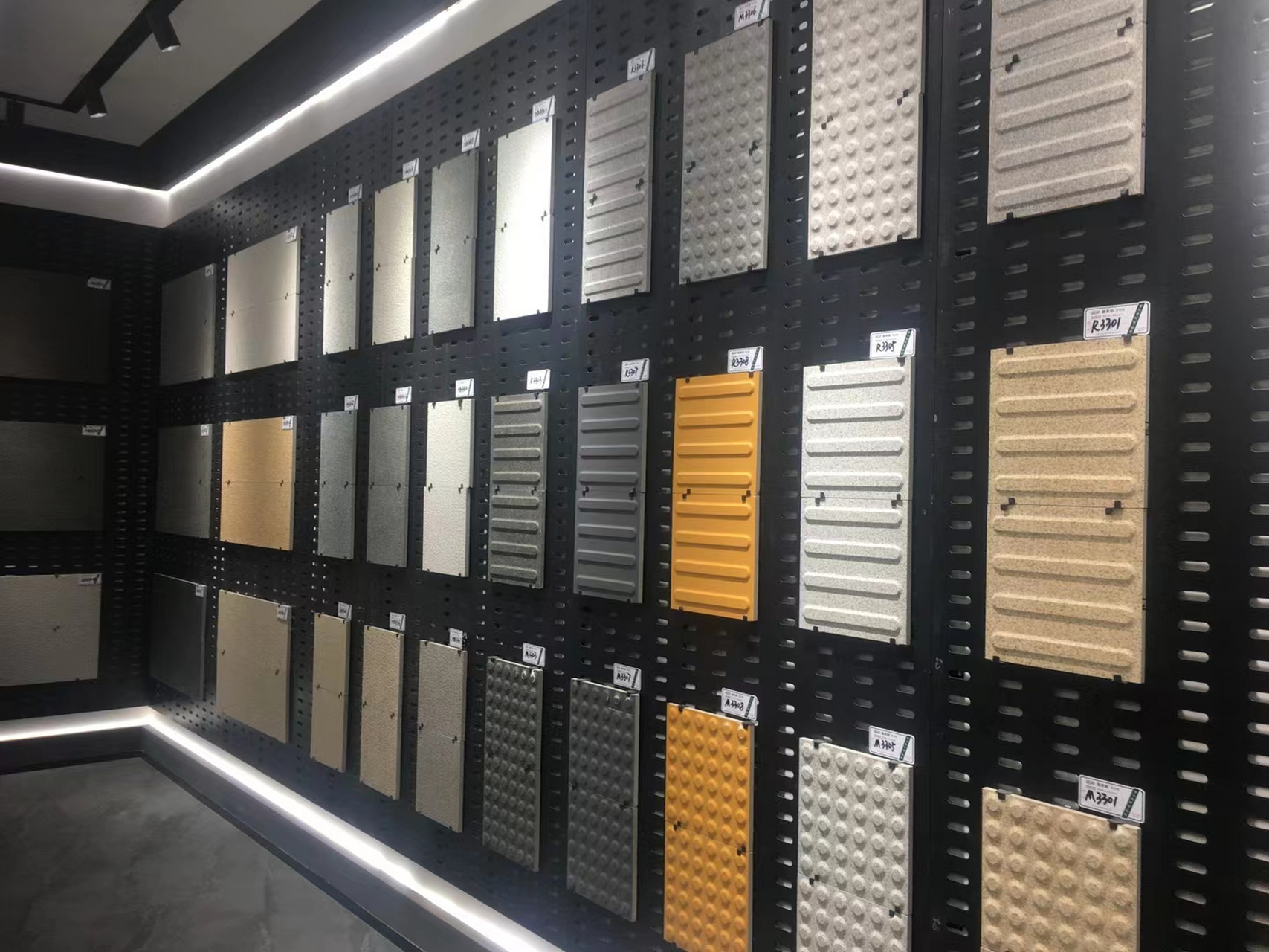 超市砖厂家,盲道砖厂家