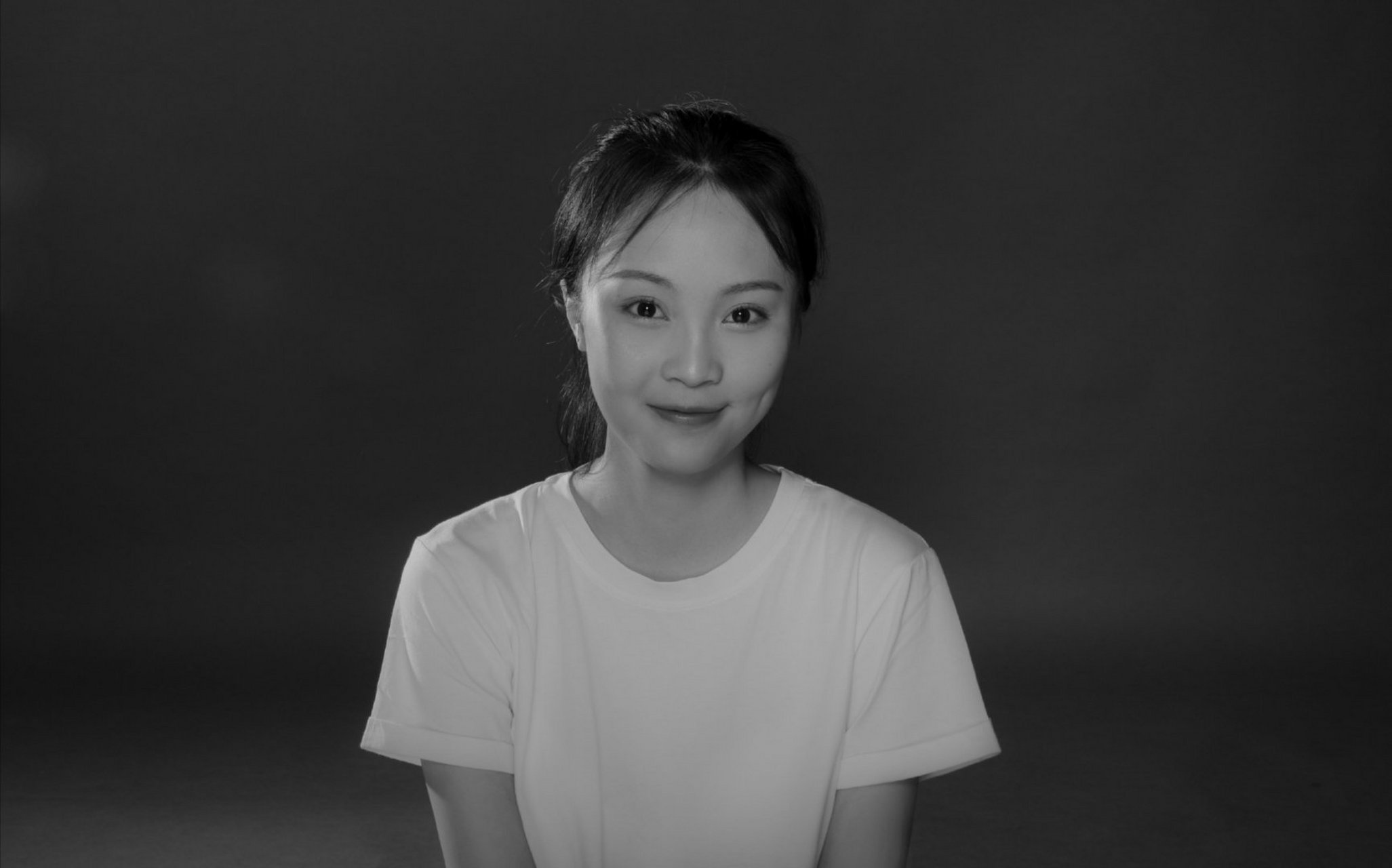 向驰宇超话#  本图来自 @演员向驰宇 官博号  现在很少有人冲印照片