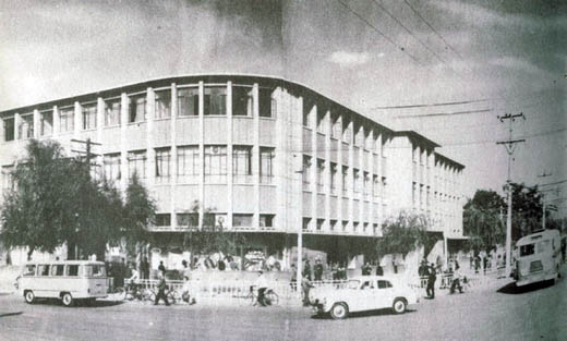 竹林墨客:石家庄老照片之人民广场    我最熟悉的石家庄商场就是人民