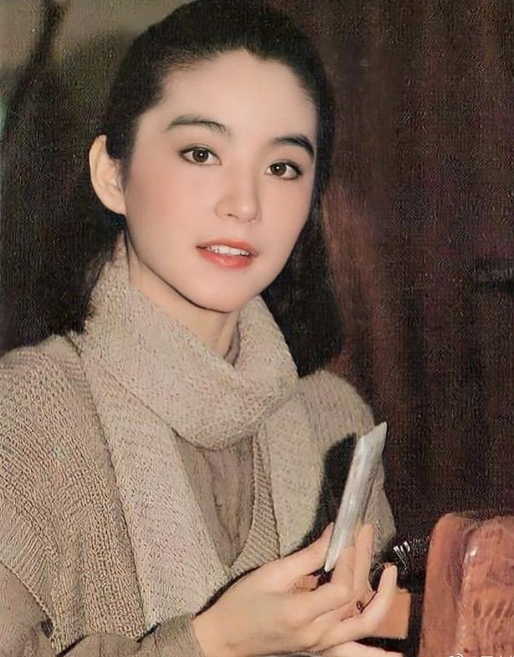 林青霞的发际线也漂亮的很