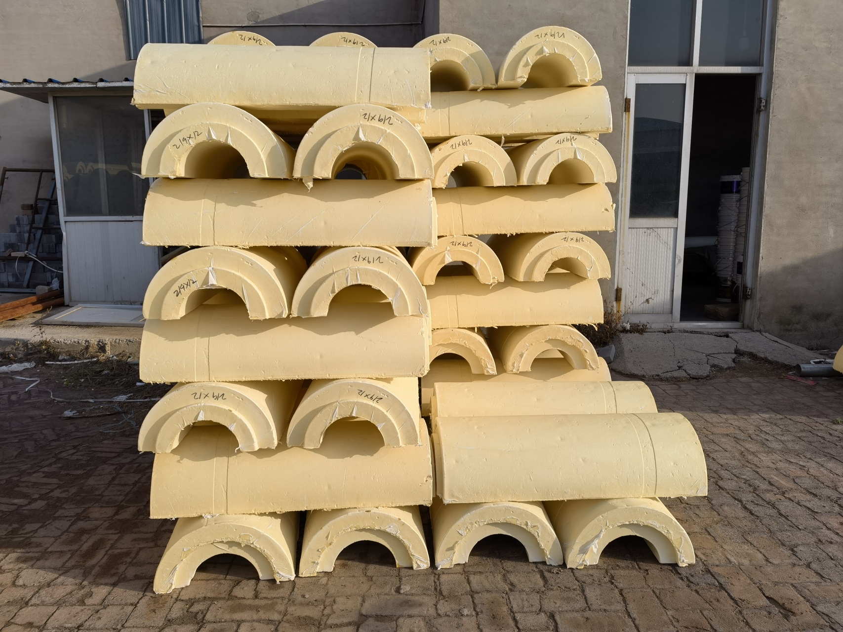 聚氨酯保温管壳