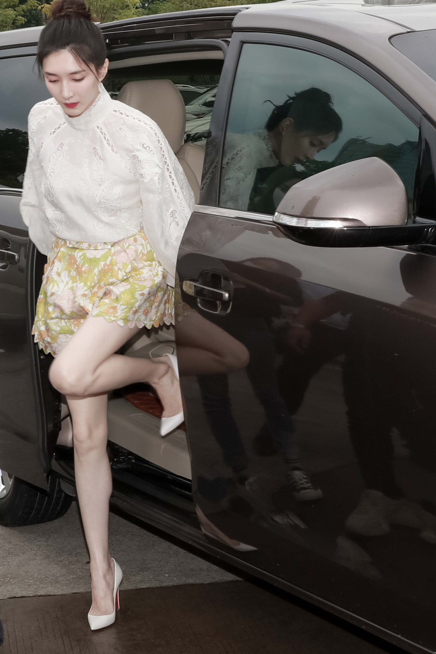 江疏影出席活动现场实拍