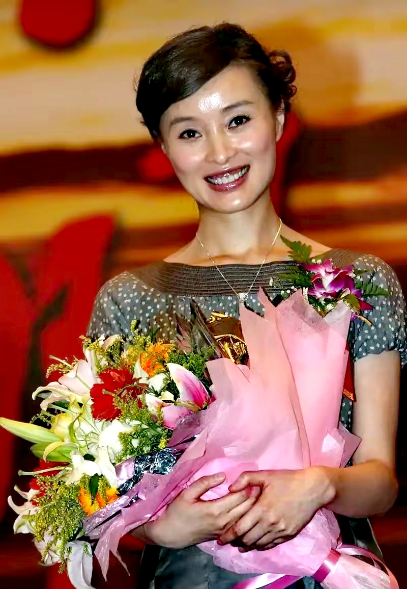 当年陈建斌搬空房子玩失踪,转身就和蒋勤勤结婚生娃,把上海姑娘吴越晾