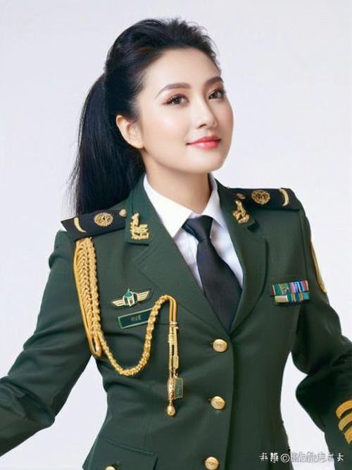 致我国军队中的女文艺兵:铿锵玫瑰,绽放光彩