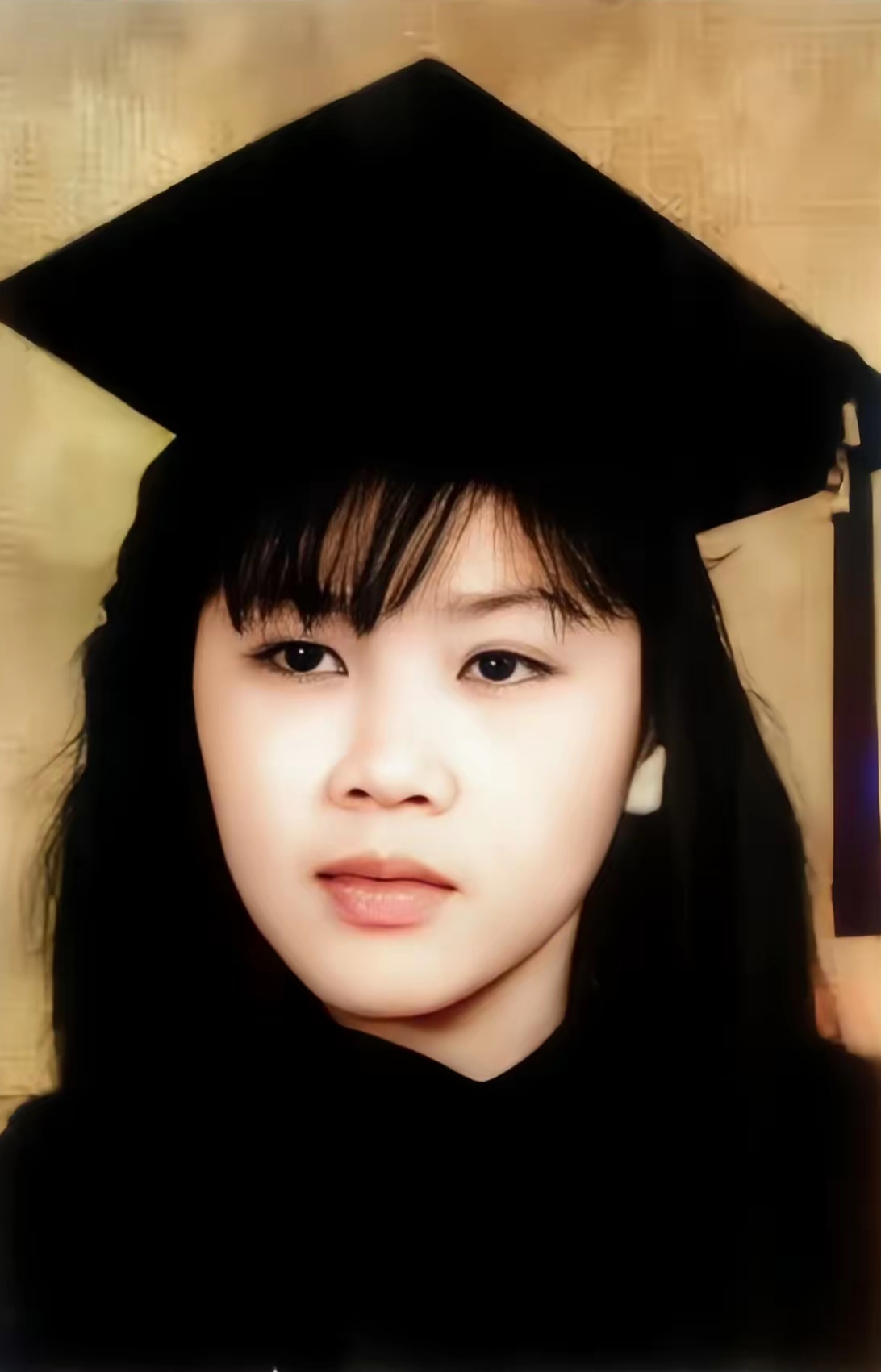 英拉·西那瓦:1991年美国留学岁月的青春印记