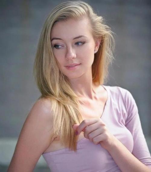 迷人的乌克兰美女  乌克兰美女,以其独特的魅力和美丽,吸引了全世界的