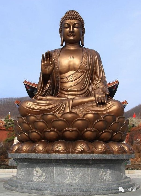 金鼎大佛  金鼎大佛坐落于吉林省敦化市六鼎山国家风景区正觉寺后山