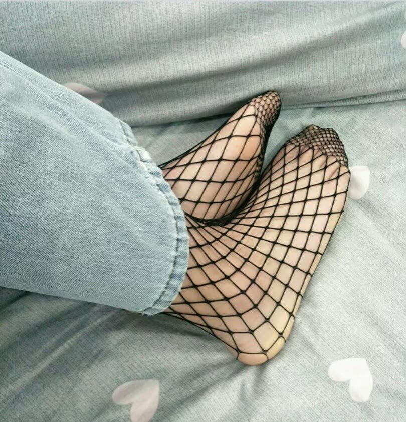 好久没更了脚底板#玉足# #好看的袜子# #脚# #白袜