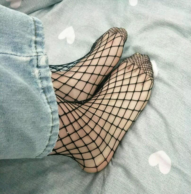 好久没更了脚底板#玉足# #好看的袜子# #脚# #白袜