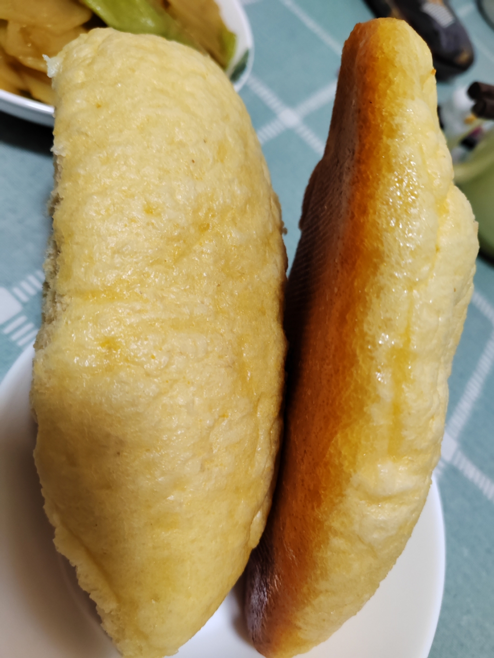 今天买的玉米面大饼子,真的好吃!