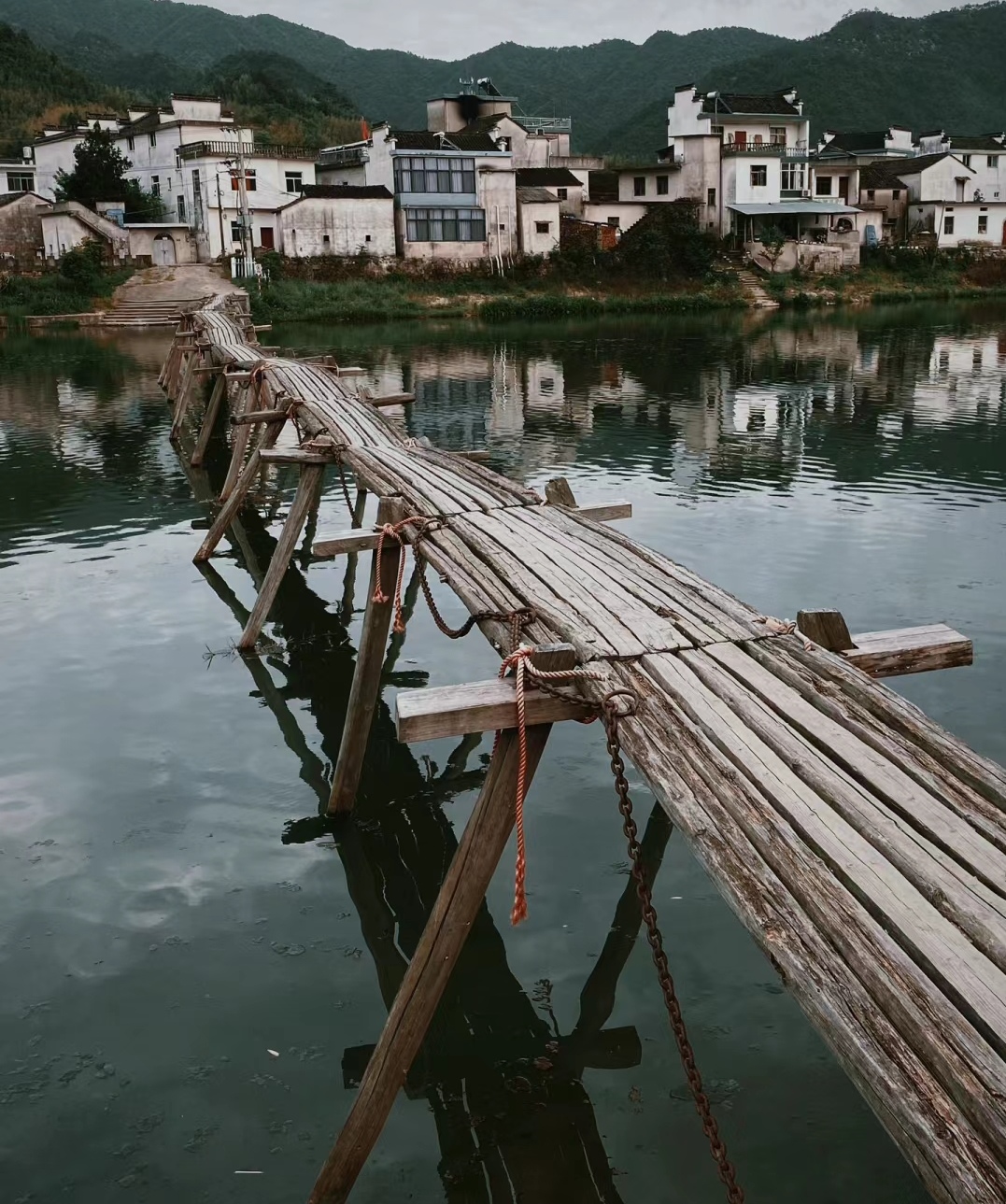 安徽龙川,看江南78  95地址:安徽省宣城市绩溪县龙川镇龙川村