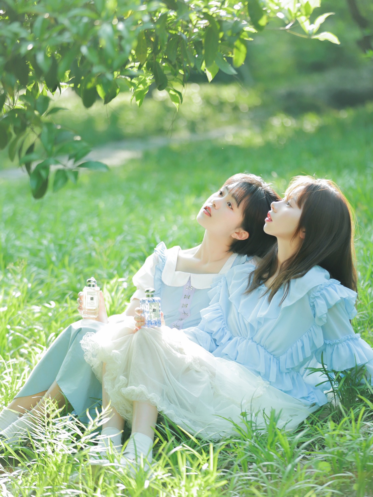 的清甜 怎样都不会腻 没有任何浓郁的脂粉气 仿佛天真恬静的邻家女孩