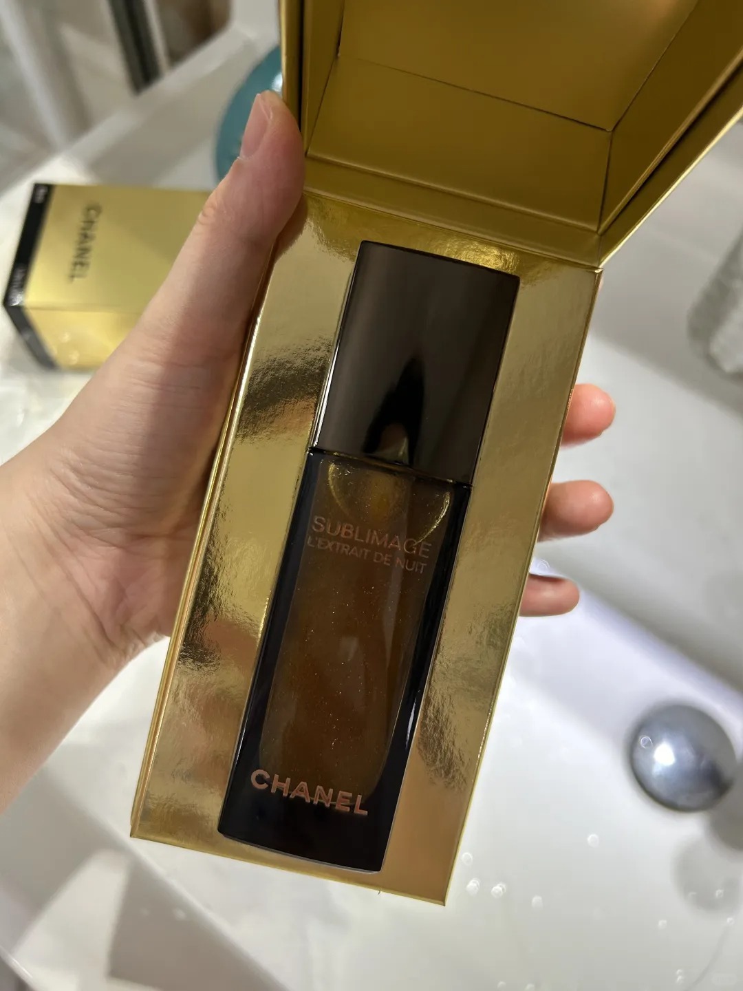 香奈儿奢华精萃夜间精华40ml  夜间治愈系～熬夜界的扛把子
