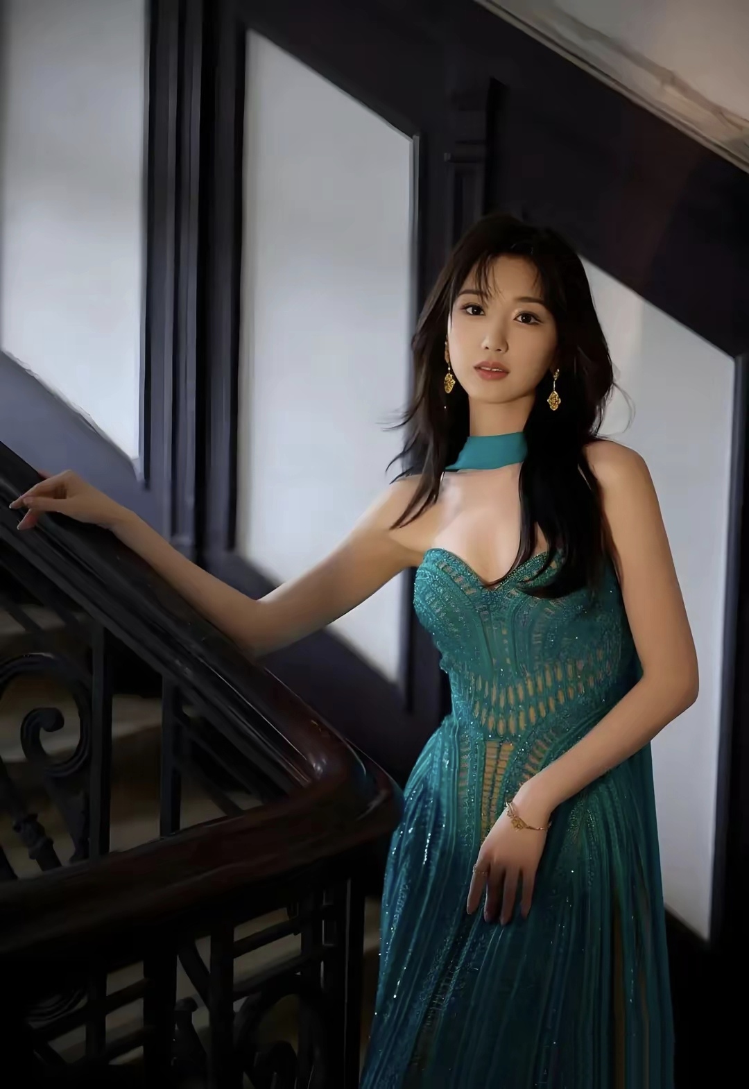 毛晓彤: 88年,身高163,体重不详.