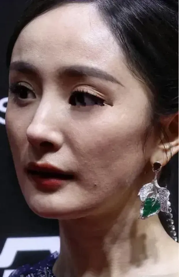 看到杨幂的素颜照,如今的她让人几乎不敢相认.