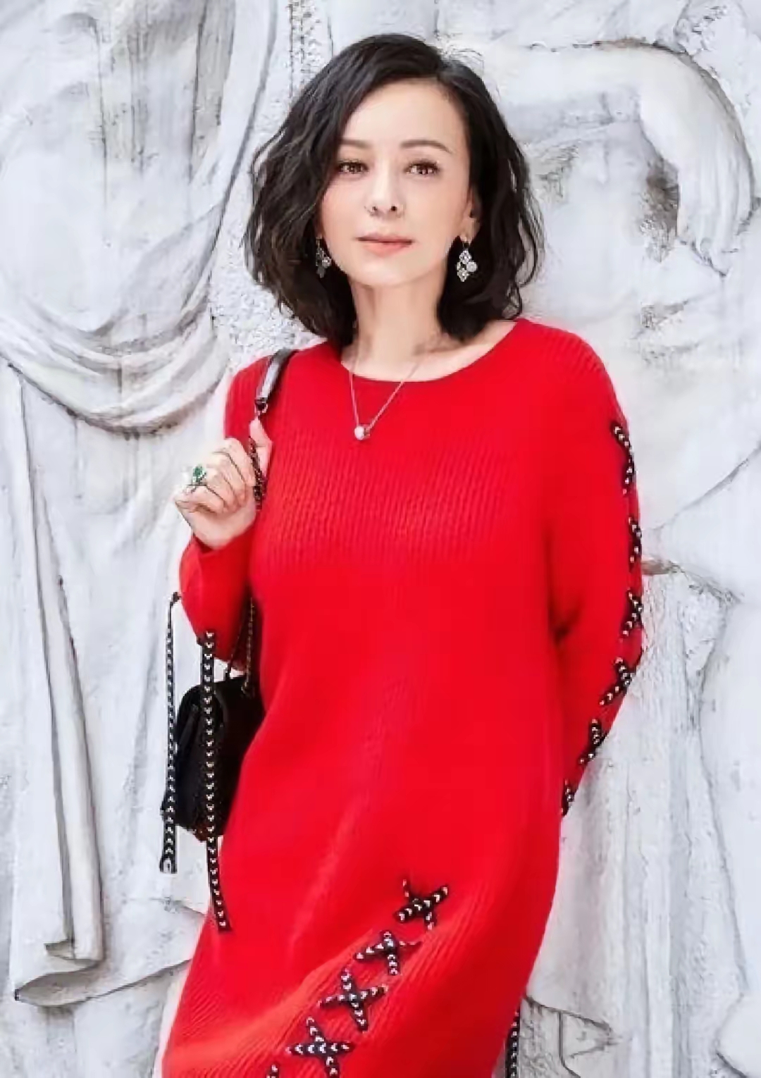 54岁的王琳给所有人都提了个醒