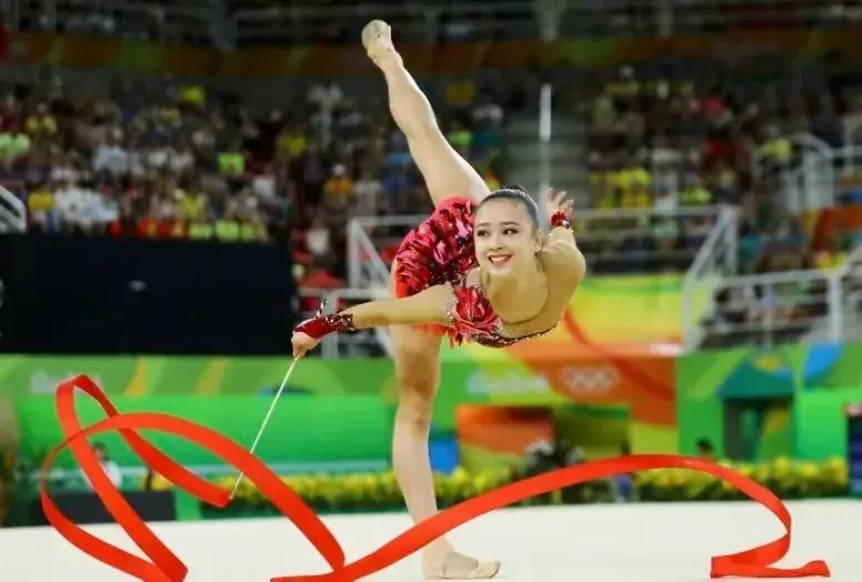 被誉为"艺术体操精灵" ,2014年孙妍在被选为仁川亚运会第一美女.