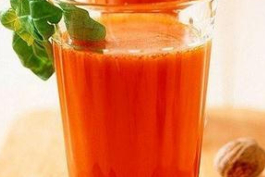 西红柿加蜂蜜可以美白吗(西红柿加蜂蜜擦脸能祛斑吗)