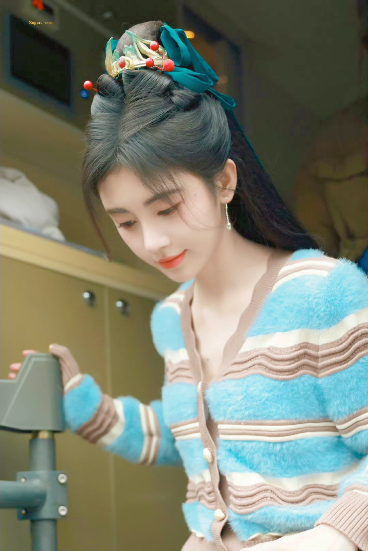 ˶ͷʼԾ