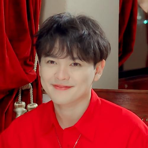 靖,1994年9月19日出生于马来西亚柔佛