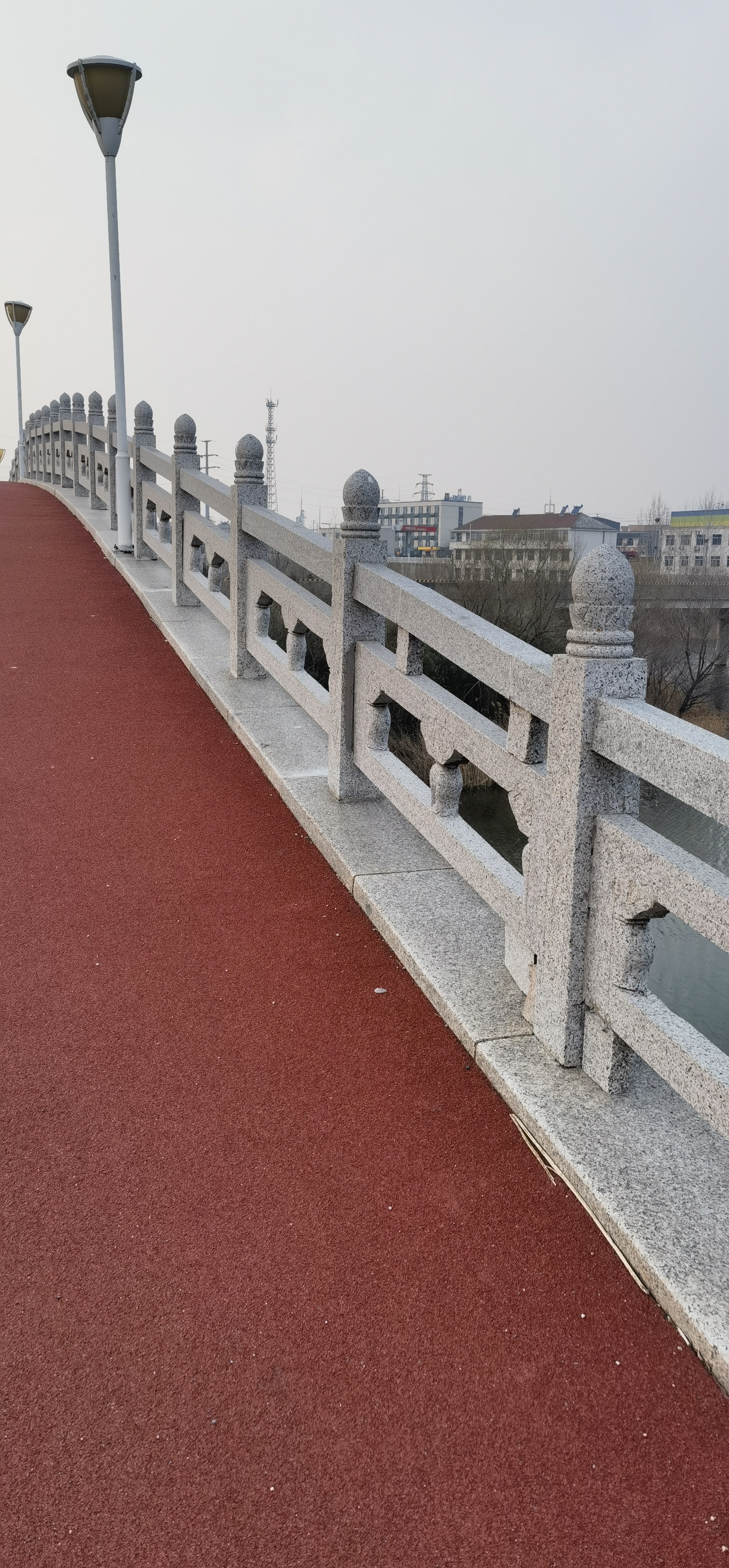 桥栏杆# 花岗岩石材桥栏杆是用花岗岩石材制成的栏杆,以下从其痰沣